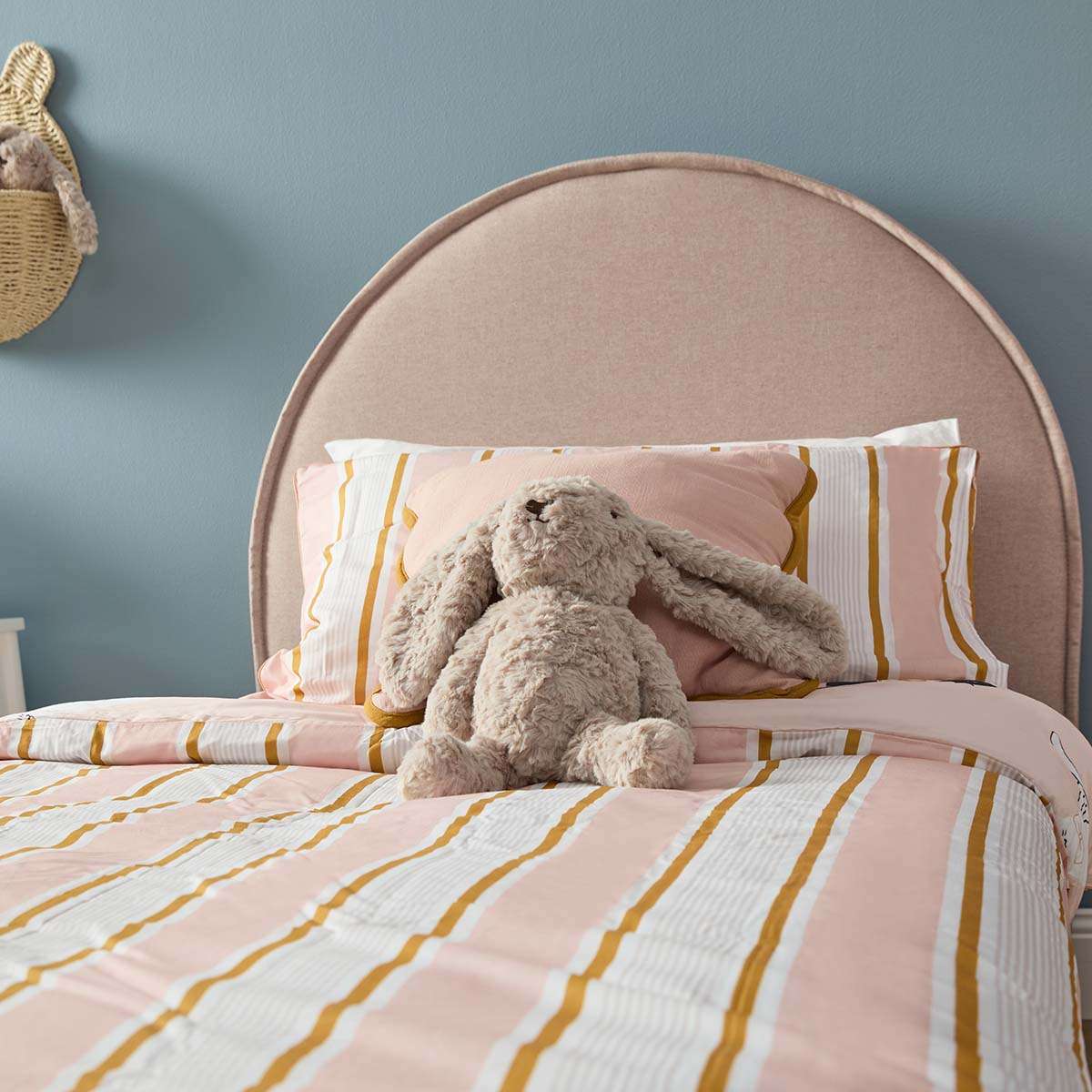 Imogen King Single Bed - Dusty Pink