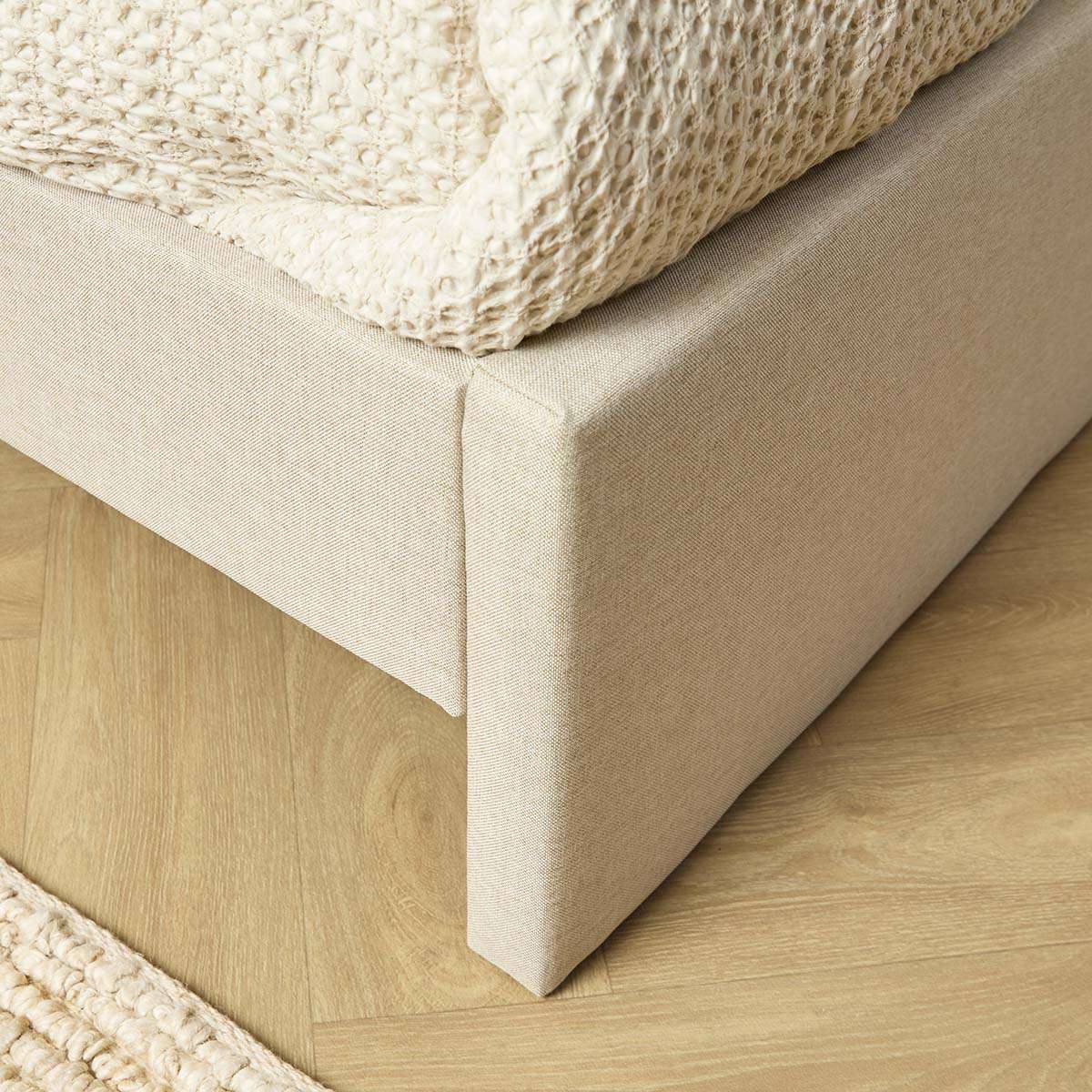 Quinn Queen Bed - Natural