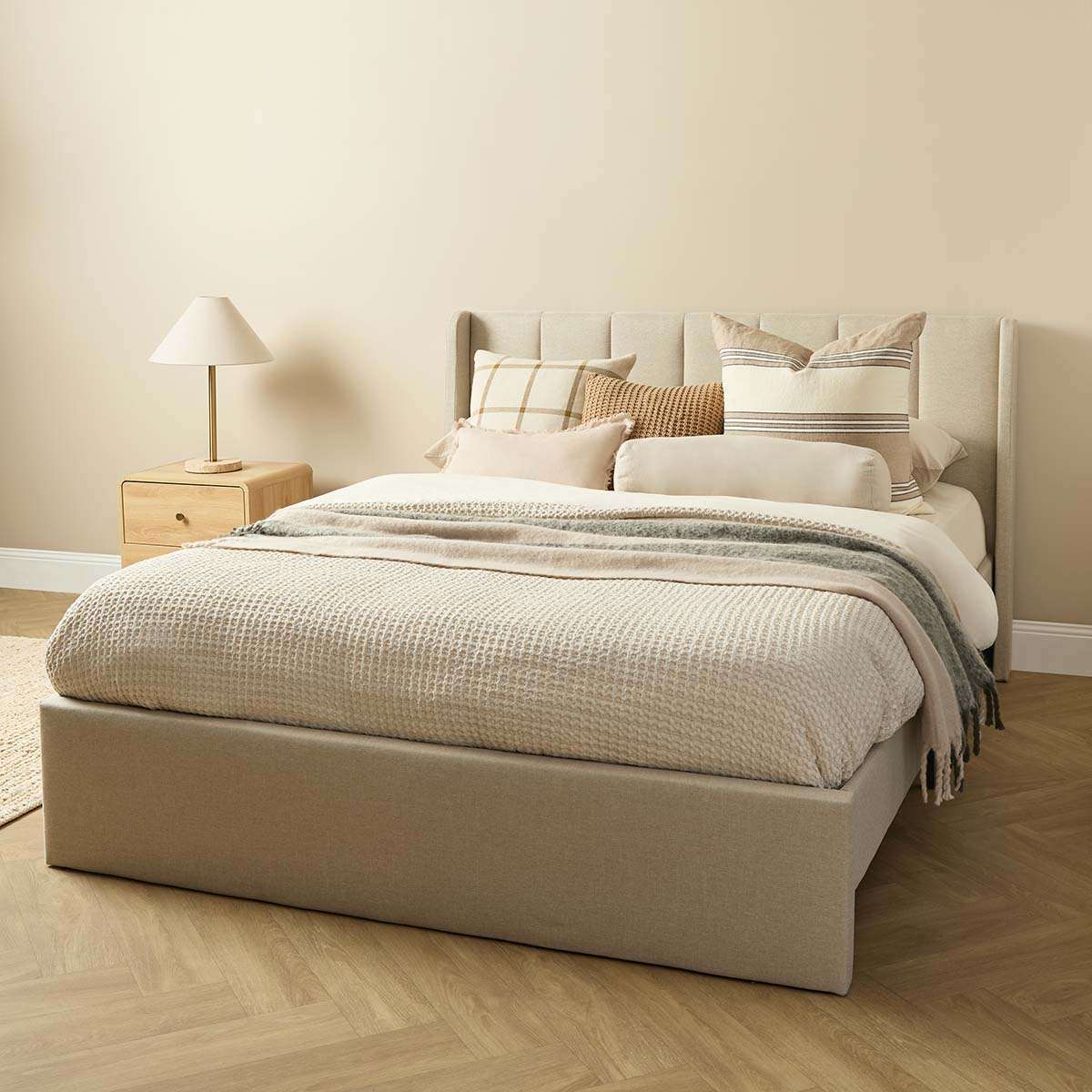 Quinn Queen Bed - Natural