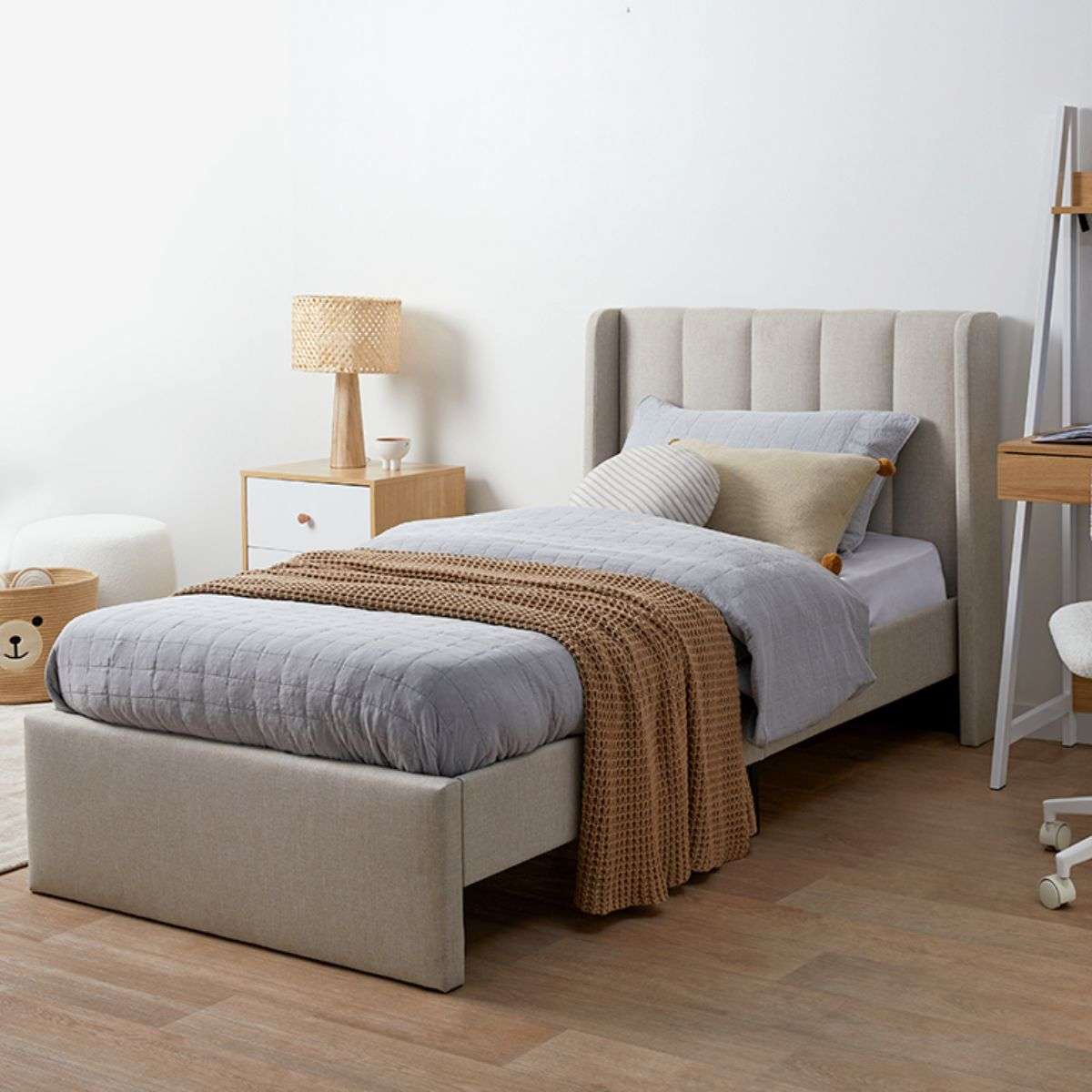 Quinn King Single Bed Natural + Mocka Mattress Bundle