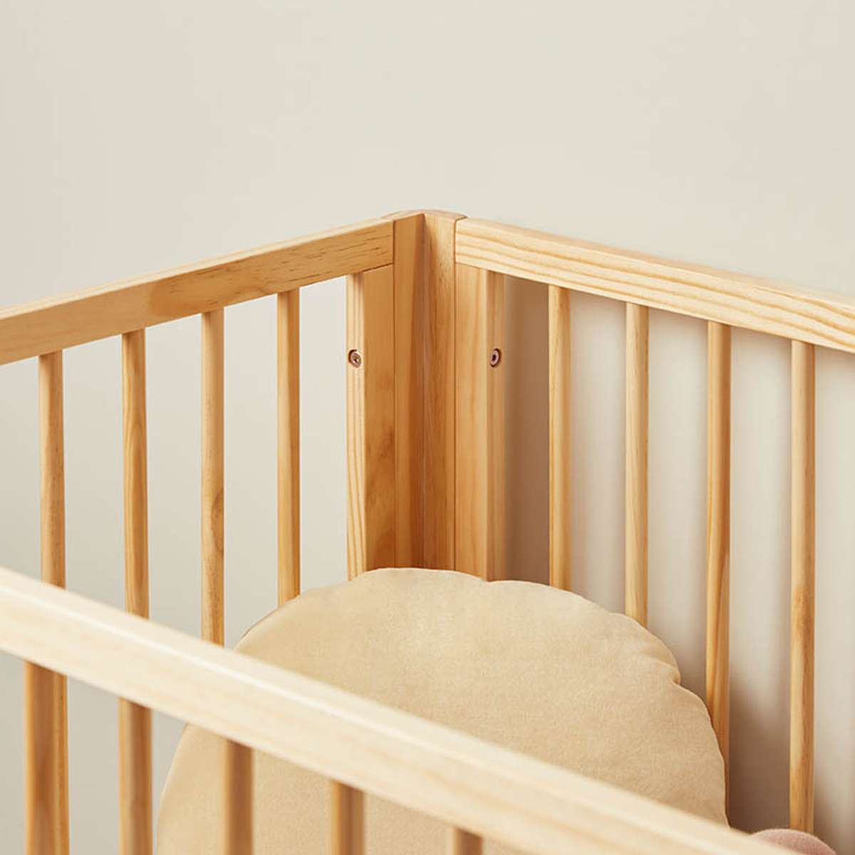 Luan Cot - Natural - Mocka New Zealand