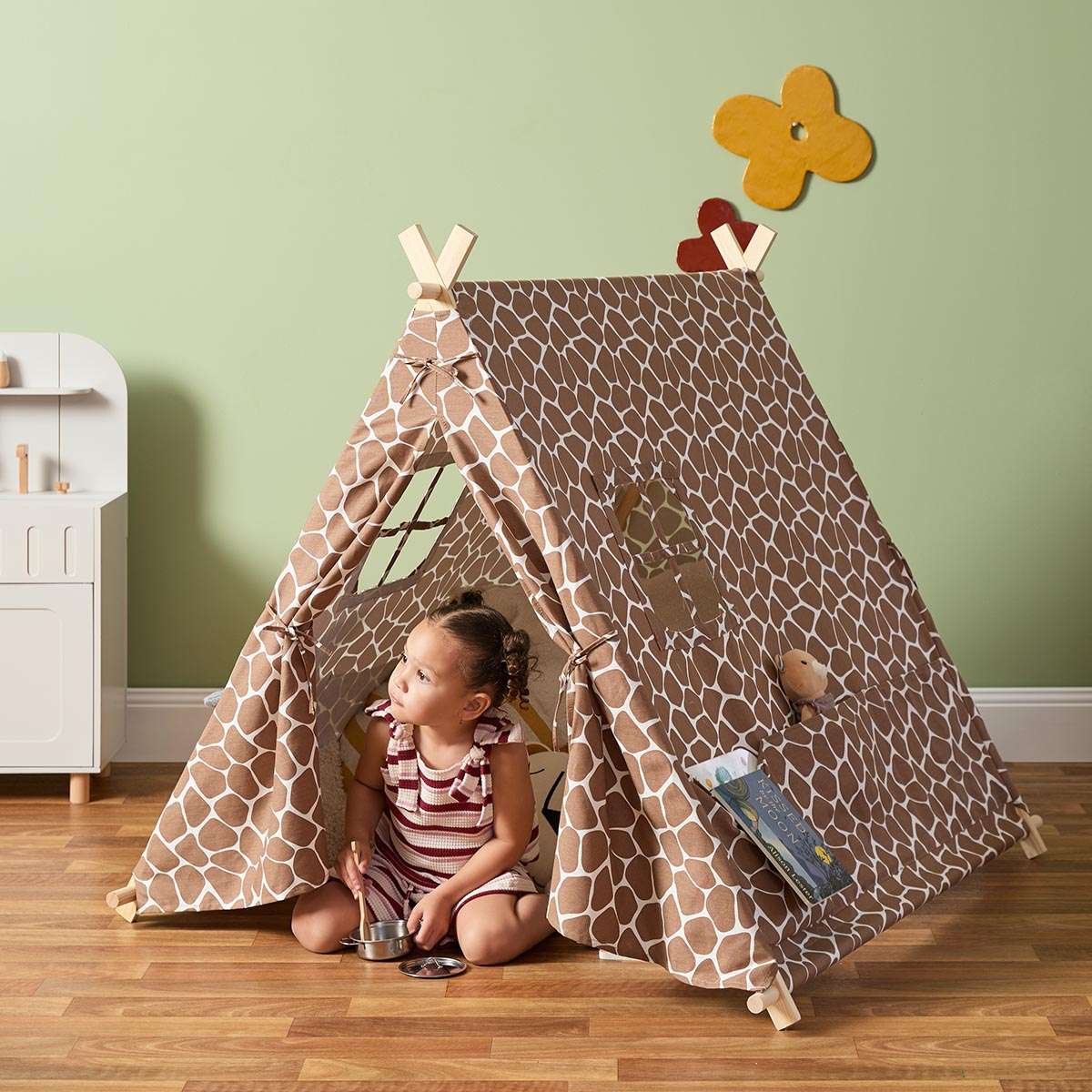 Minka House - Giraffe - Mocka New Zealand