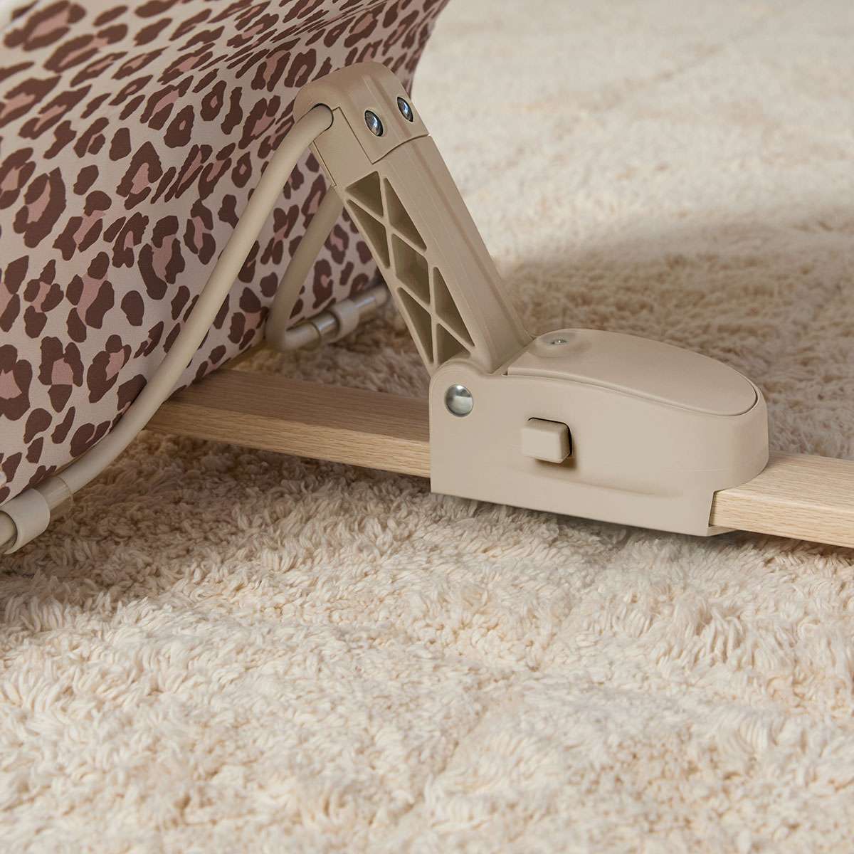 Aubrey Animal Bouncer - Leopard - Mocka New Zealand
