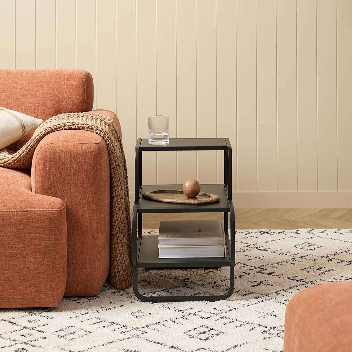Hamilton Curved Side Table - Black - Mocka New Zealand
