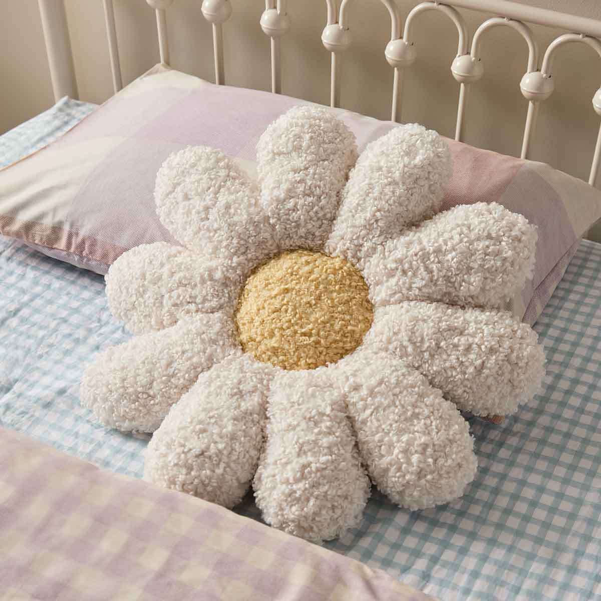 Daisy Flower Cushion - White - Mocka New Zealand