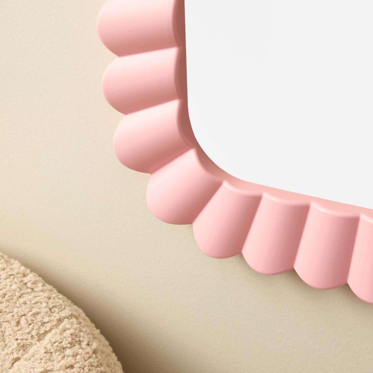 Kaia Shell Edge Wall Mirror - Pink