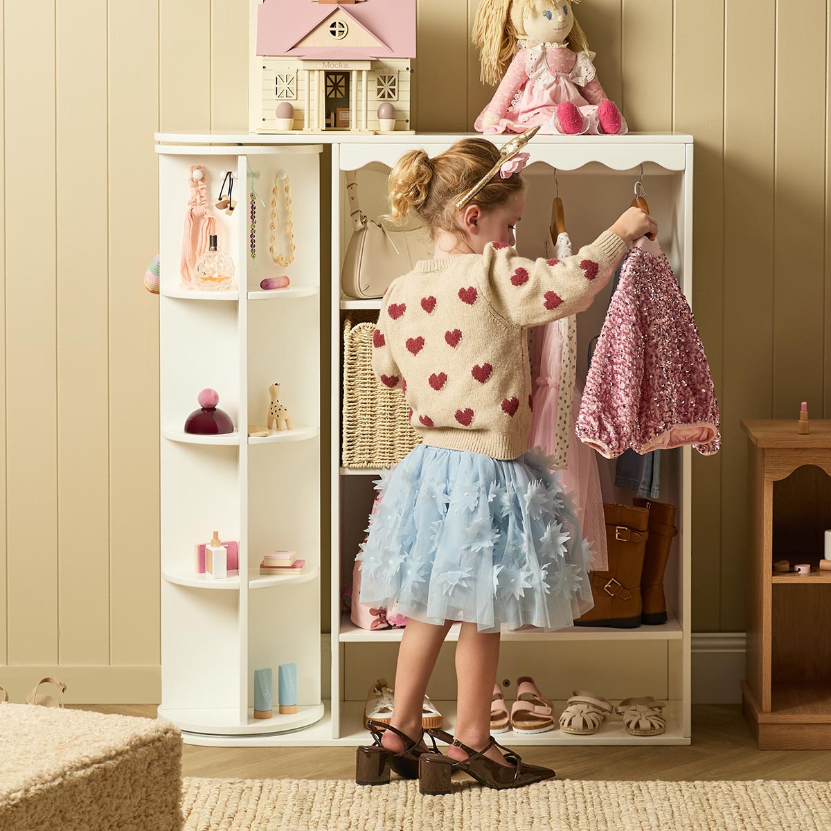 Spinning Dressup Wardrobe - White