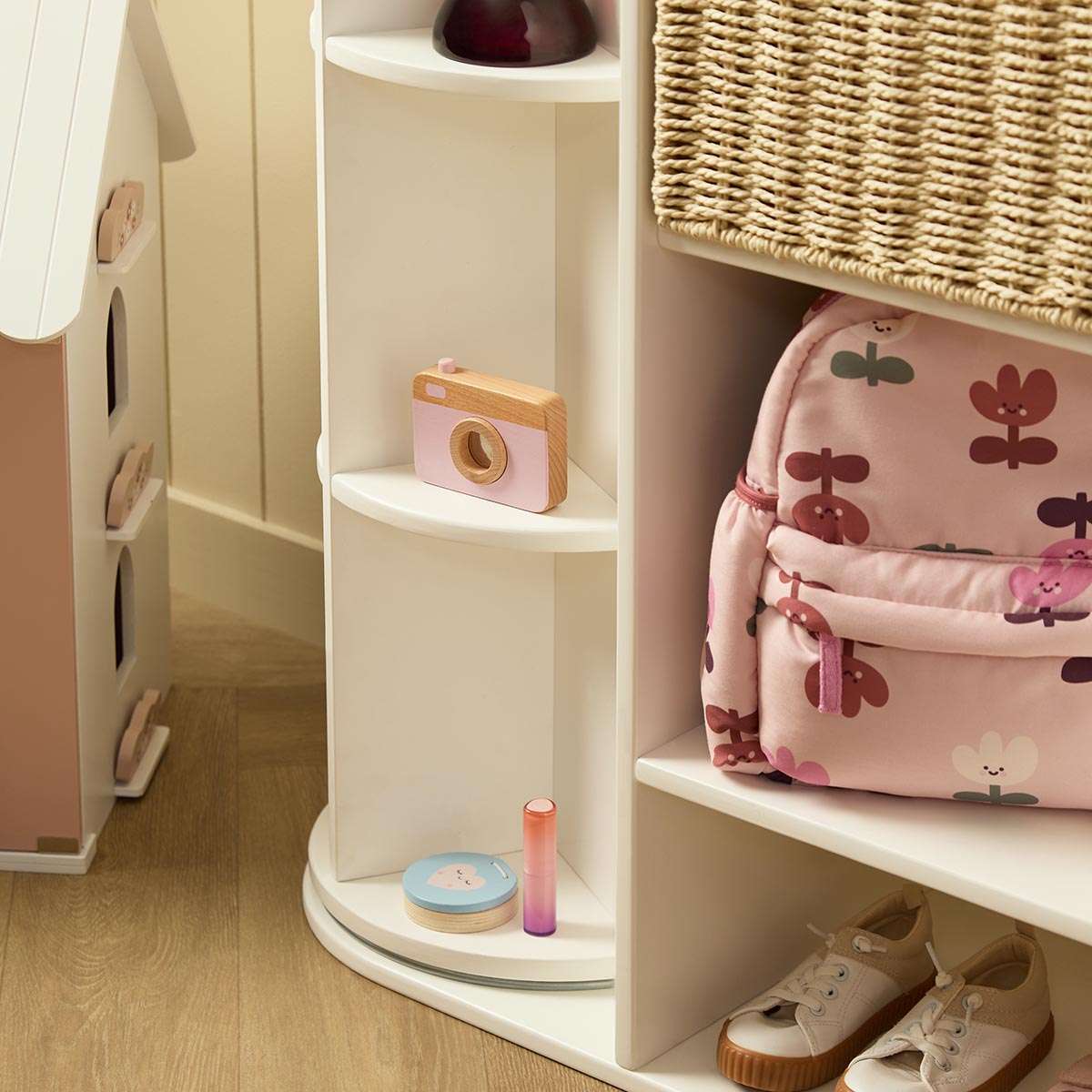 Spinning Dressup Wardrobe - White