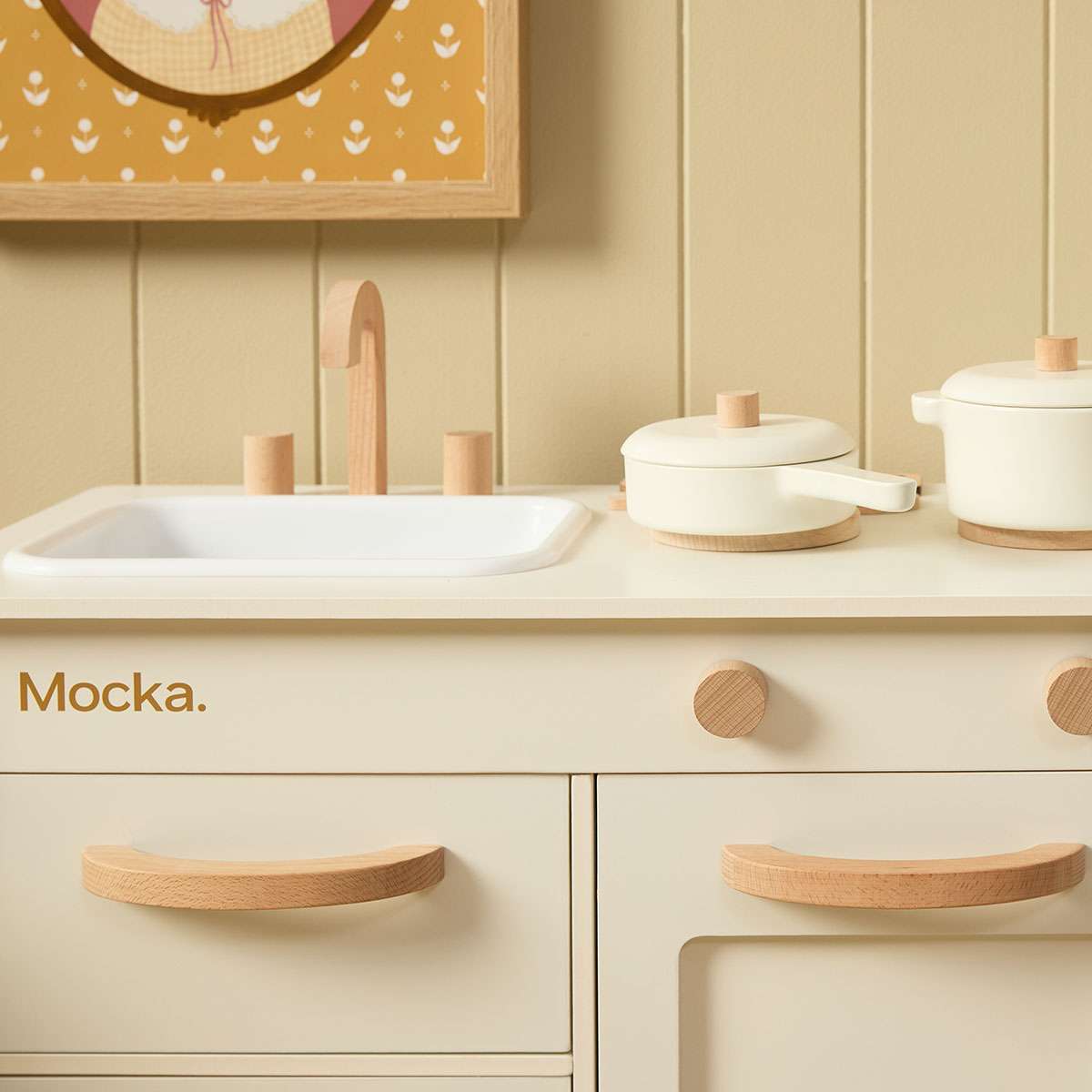 Cottage Scalloped Kitchen - Cream