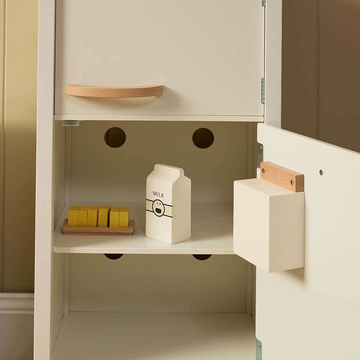 Cottage Scalloped Fridge with Play Food - Cream