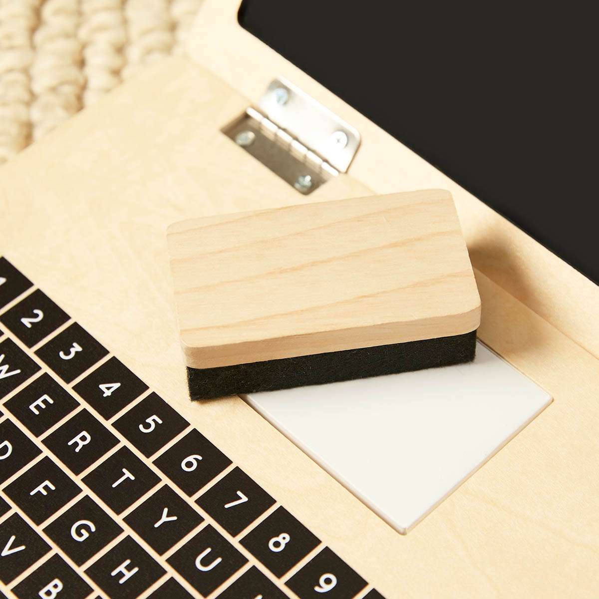 Play Laptop with Blackboard