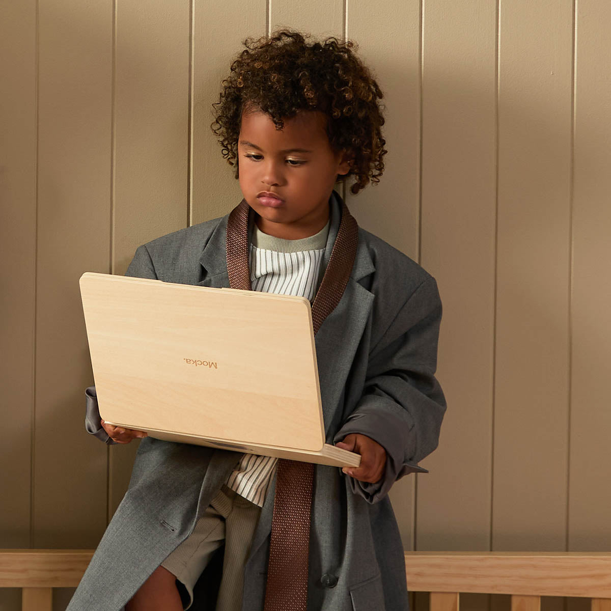 Play Laptop with Blackboard