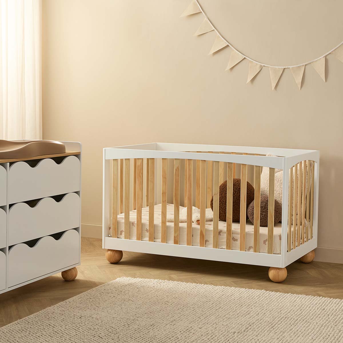 Blake Cot - White/Natural