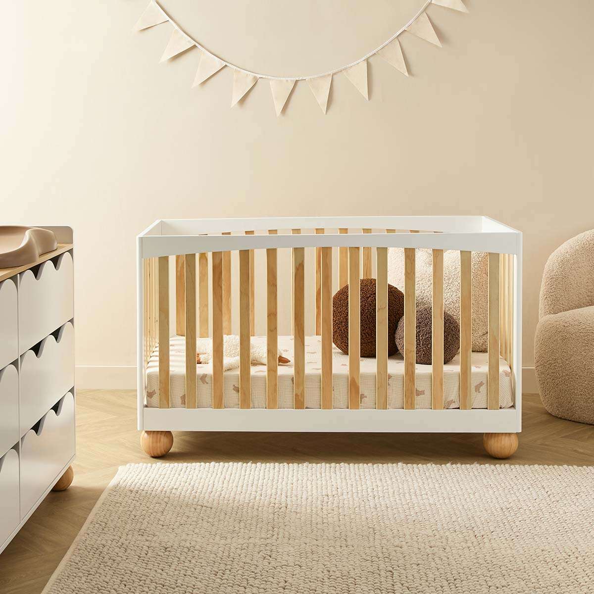 Blake Cot - White/Natural