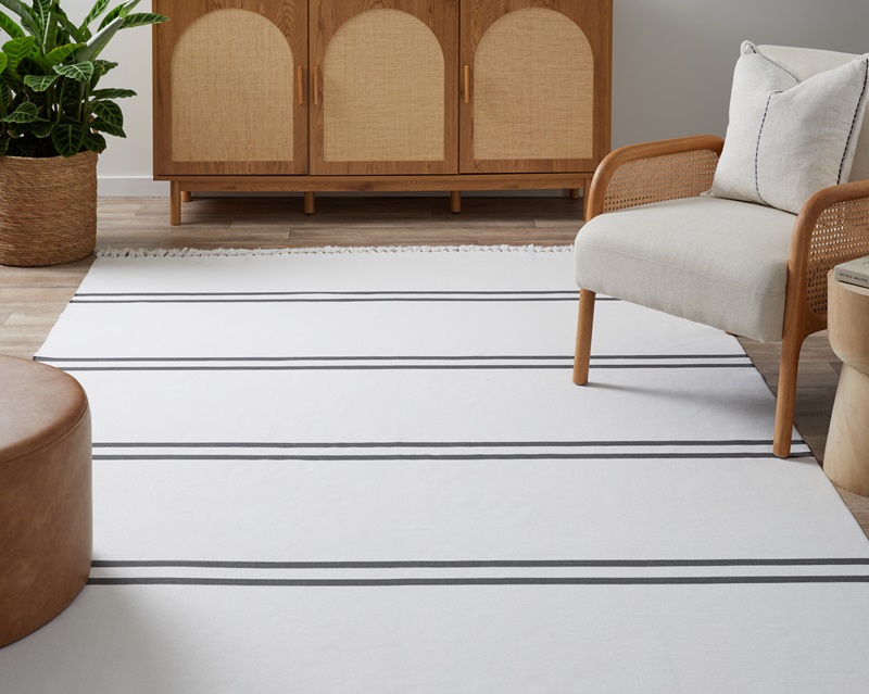 Floor rug striped